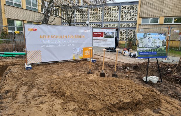 Spatenstich für das Bauvorhaben „Spandauer Würfel“ an der Schule an der Haveldüne