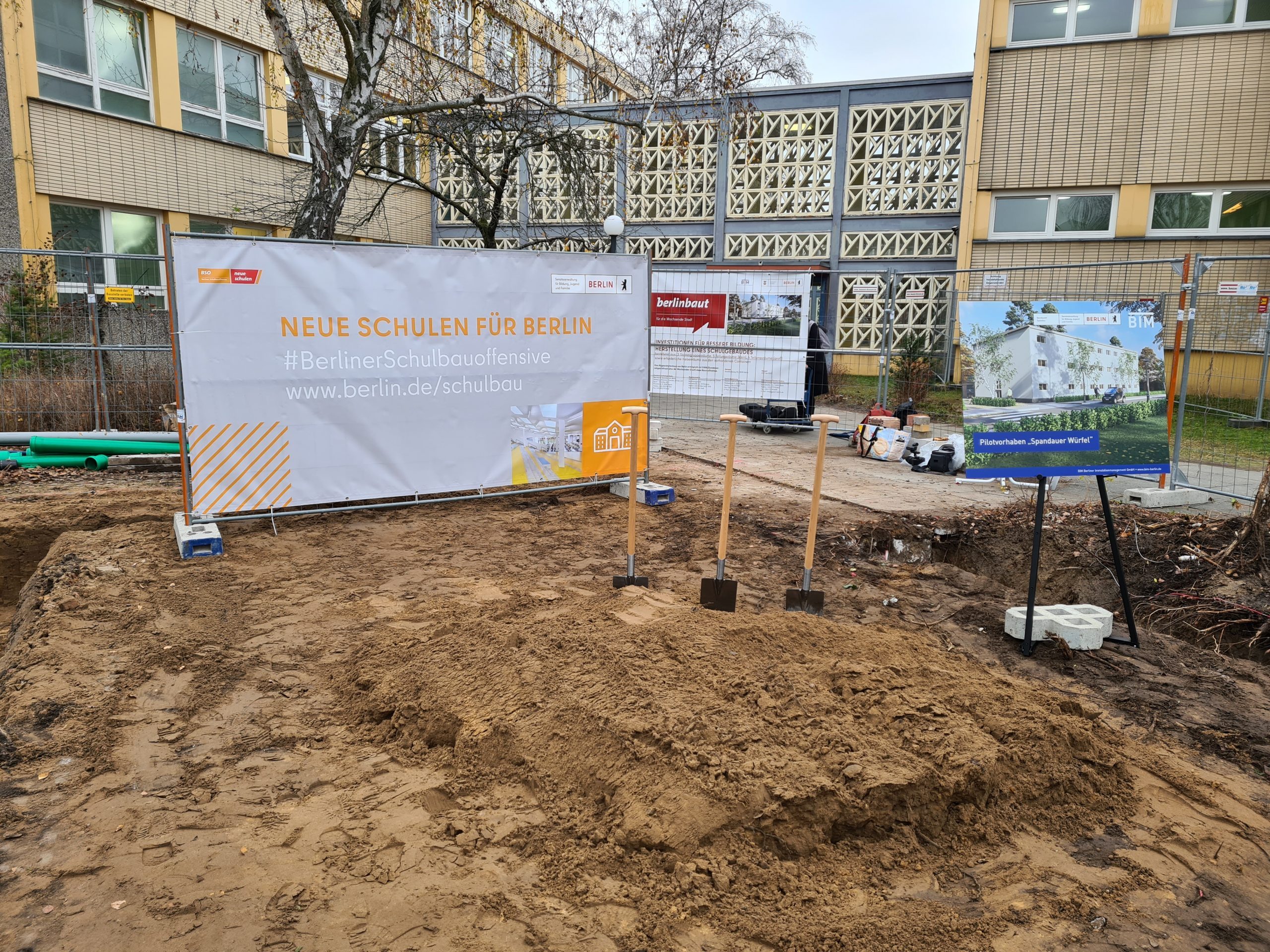 Spatenstich für das Bauvorhaben „Spandauer Würfel“ an der Schule an der Haveldüne