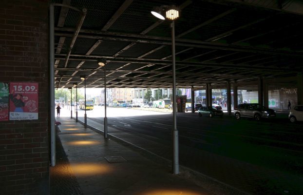 Neue Beleuchtungsinstallation in der Bahnunterführung Klosterstraße