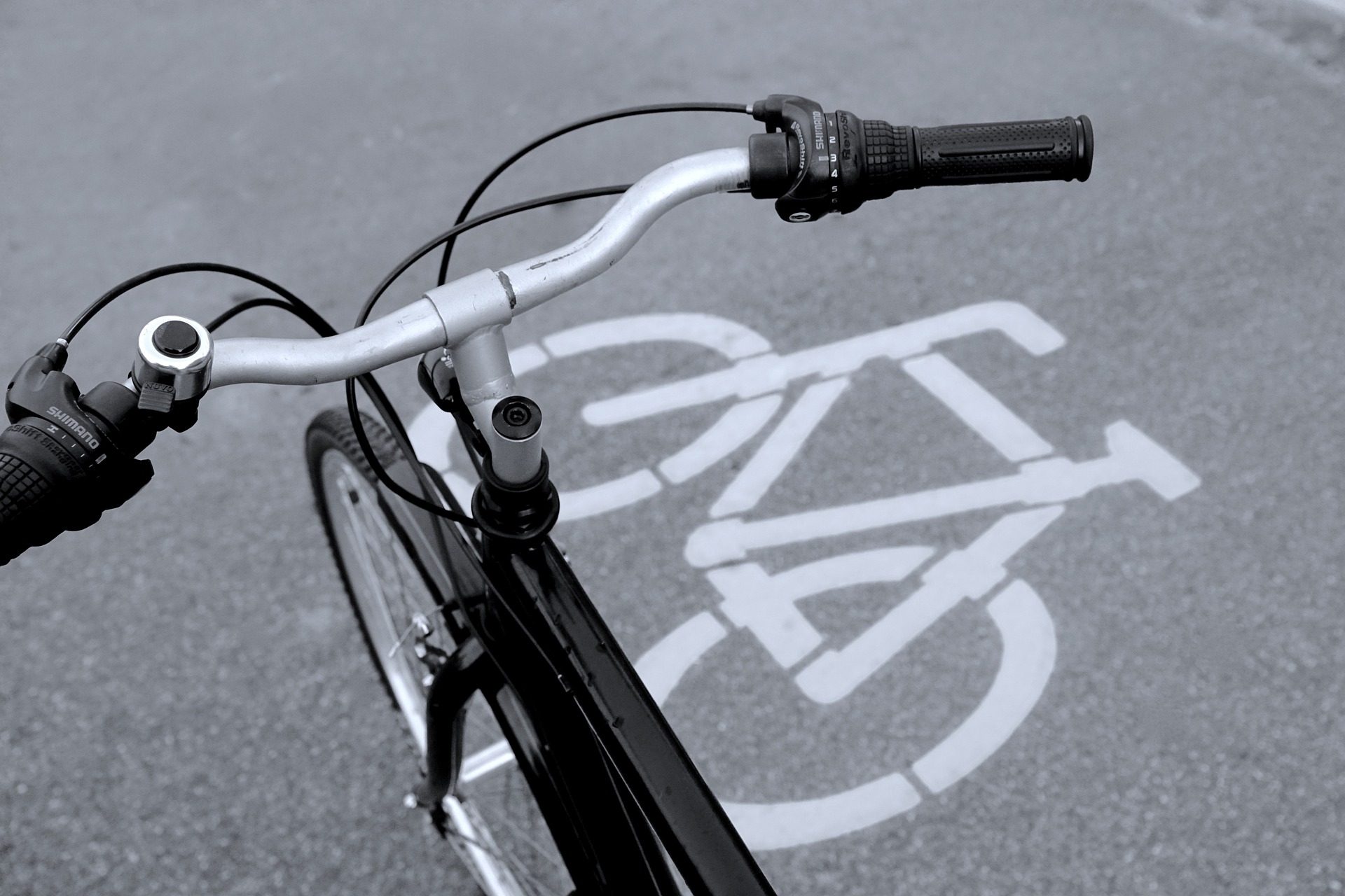 Neuer Fahrrad-Schutzstreifen für Alt-Gatow